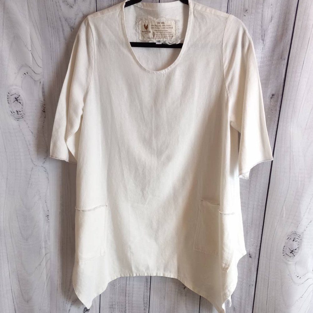 Farmhouse Frocks | Oversized Ivory Linen Handkerchief Hem 3/4 Sleeve Tunic Top